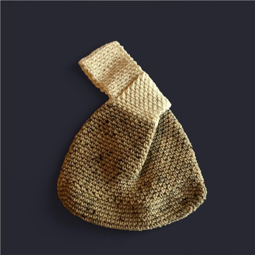 crochet cream and tan tweed neutral Japanese knot bag